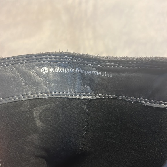 Blondo waterproof booties, size 9 color gray - Picture 9 of 10